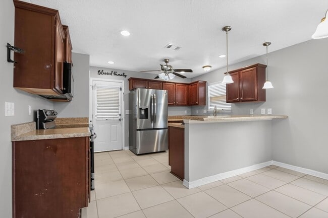 Photo - 451 Eisenhower Dr