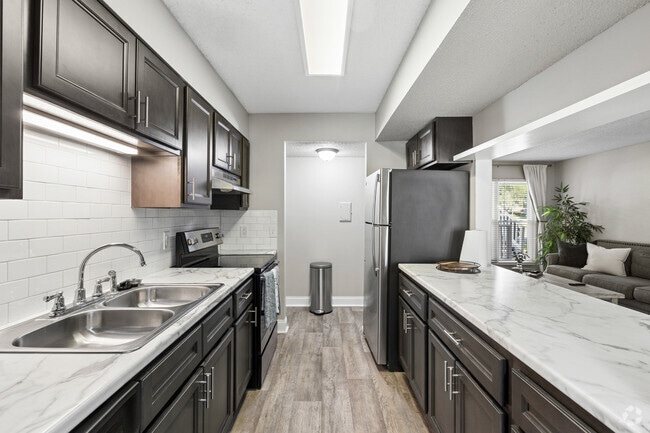 The Evandale - 2BR, 2BA - 1,027SF - Kitchen - Piccadilly Apartments