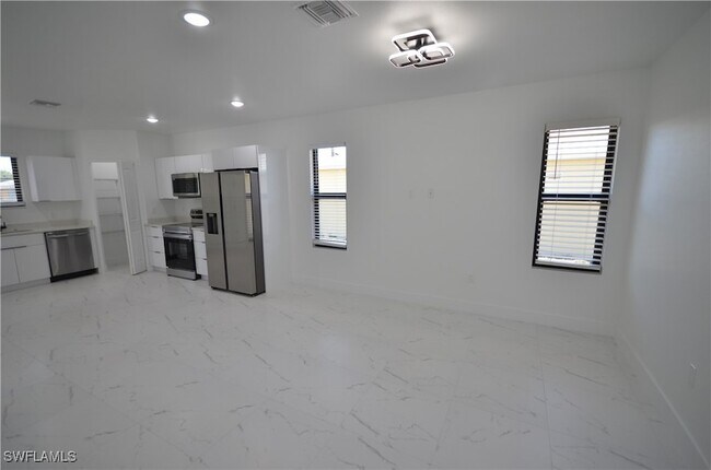 Photo - 2132 Barker Blvd