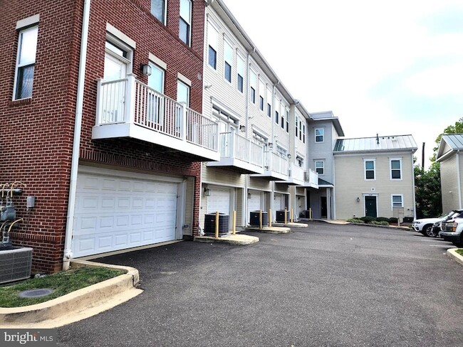 Photo - 2610 Sheridan Rd SE Unit 3