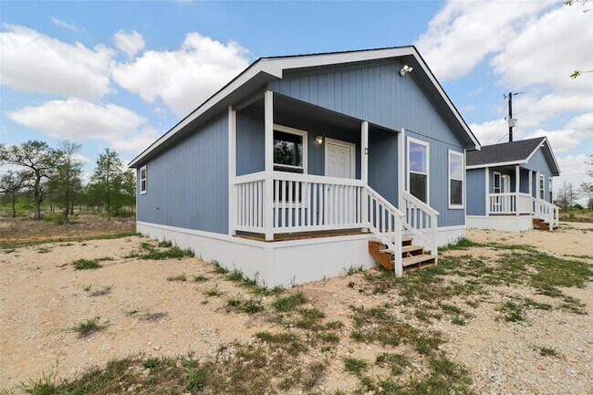 Photo - 1087 Schubert Ln