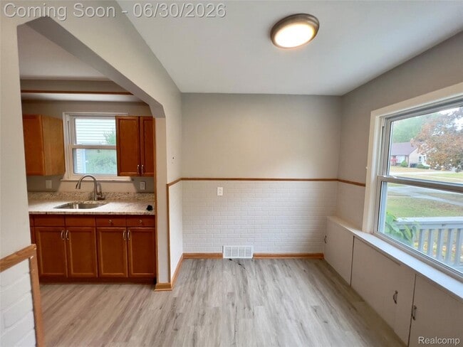 Photo - 318 Devillen Ave