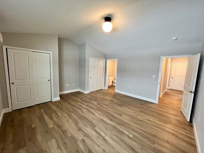 Photo - River's Edge Apartments