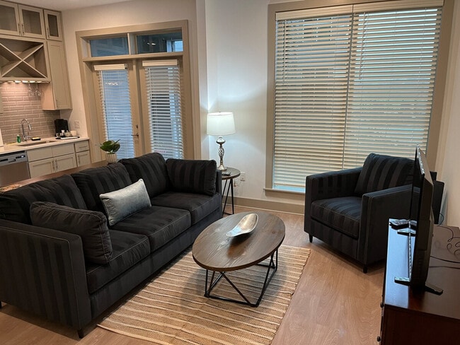 Building Photo - 13222 Ballantyne Corporate Pl Unit ID1344158P