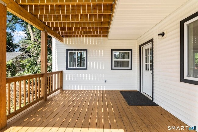 Photo - 810 Brewster St