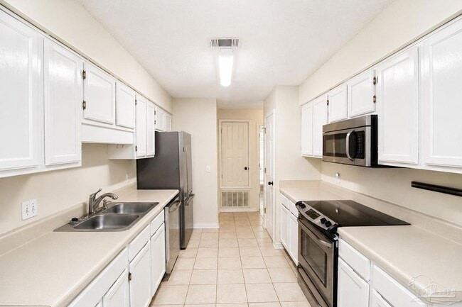Photo - 10609 Creek Ridge Dr