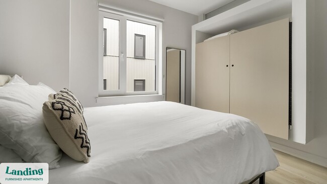 Photo - 2009 N Howard St Unit 323.1409546