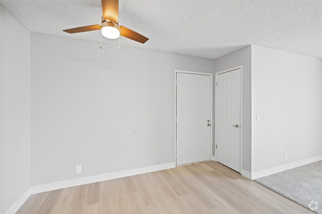 1BR, 1BA - 676 SF - Dining Room - The Mews at Dixon Farm