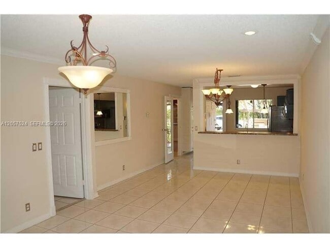 Photo - 459 Lakeview Dr