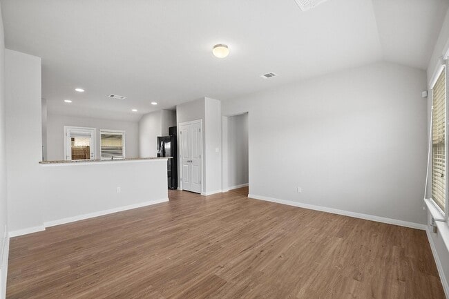 Photo - 13024 Tinker St