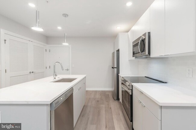 Photo - 3449 Scotts Ln Unit B414