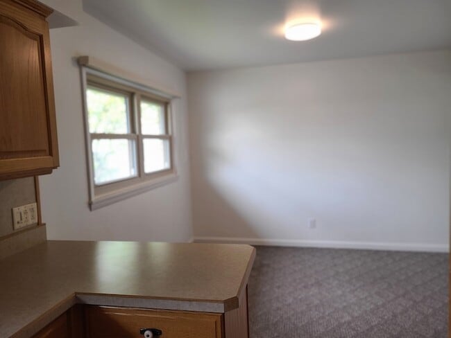 Photo - 403 Oak St