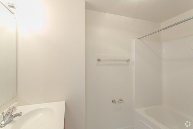 Photo - Capitol Towers