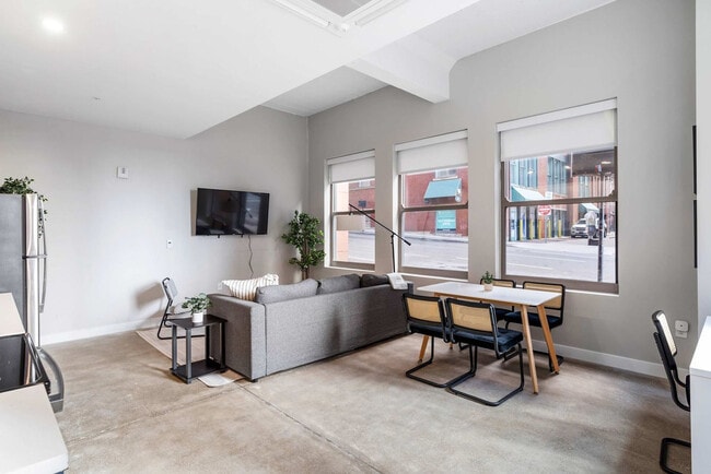 Photo - 205 W 4th St Unit ID1301410P