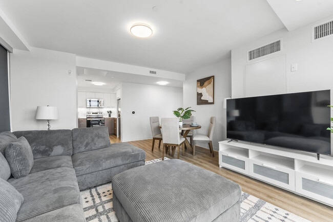 Photo - 284 Western Ave Unit SI ID1240272P