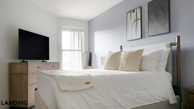 Photo - 2420 Peachtree Rd NW Unit 1305