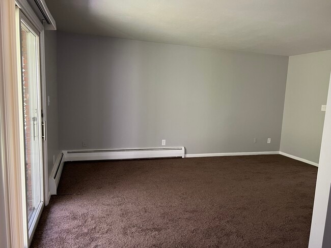 Photo - Winthrop Court Apartments