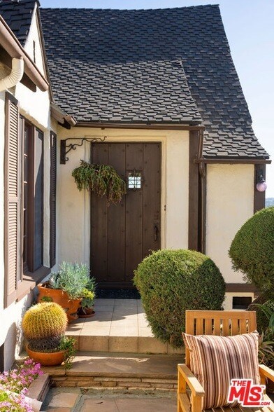 Photo - 755 Luton Dr