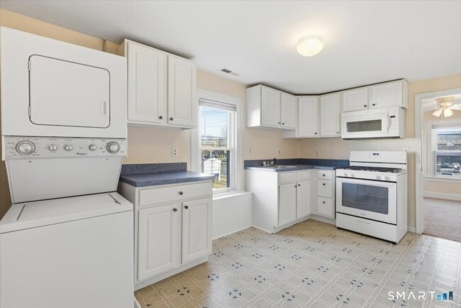 Photo - 194 Cherry St