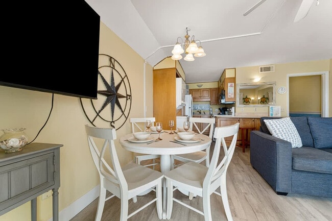 Photo - 8743 Thomas Dr Unit SI FL11-ID1354962P