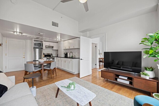 Photo - 231 College St Unit SI ID1016706P