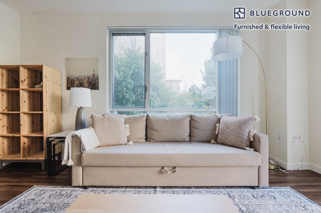 Photo - 550 Moreland Way Unit SI FL2-ID1770