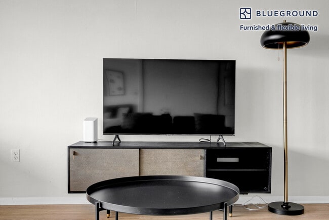 Photo - 10 Emerson Pl Unit FL23-ID496