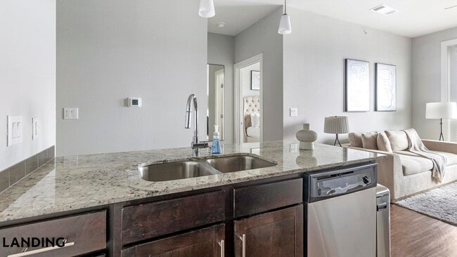 Photo - 4300 Cromwell Dr Unit 7302