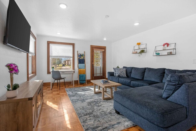 Building Photo - 100 Turner Ave Unit SI FL2-ID1531280P