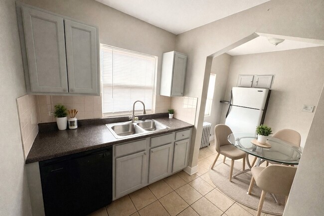 Photo - 2419 N Oak Park Ave