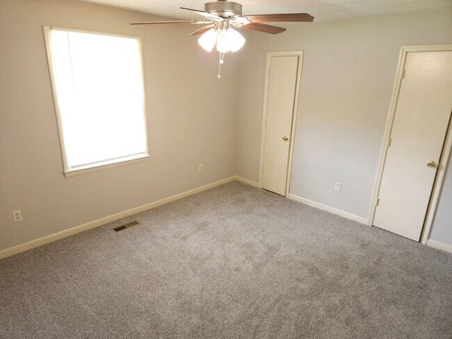 Photo - 1676 Ragland Ln Unit 1678