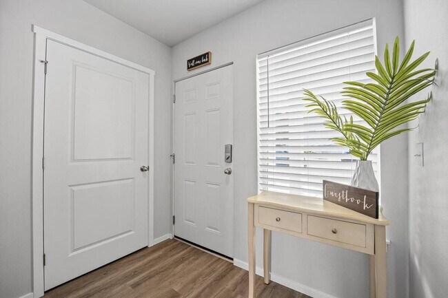 Photo - 624 E 32nd St Unit ID1297492P