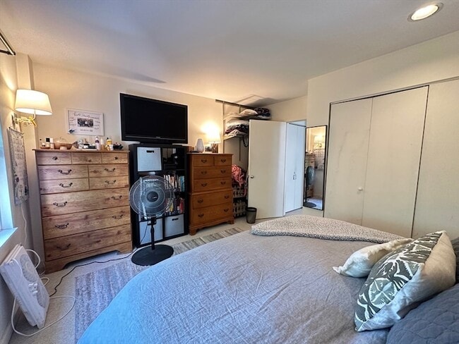 Photo - 217 Thorndike St Unit 308