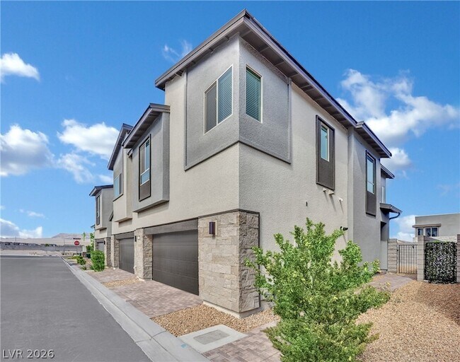 Photo - 9263 Rampa St