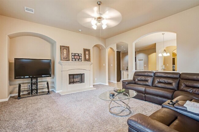 Photo - 623 Orlandis Ln