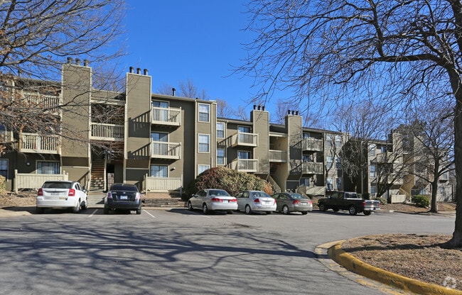 Photo - The Retreat at Woodridge Apartments