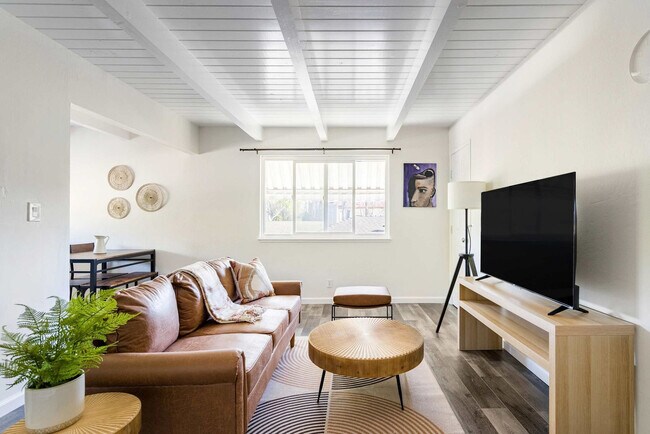 Photo - 2312 Bonar St Unit ID1310766P