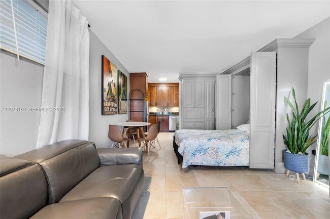 Photo - 2445 Lake Pancoast Dr Unit 4