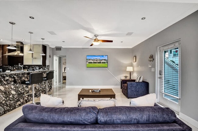 Photo - 37 Hendricks Isle Unit SI ID1503944P