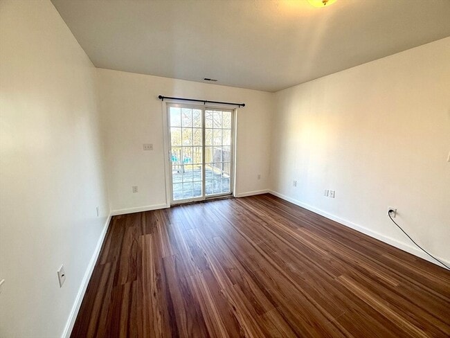 Photo - 136 Eastford Rd Unit 2