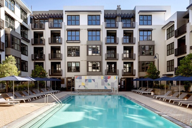 Photo - 1746 Villa St Unit ID1280708P