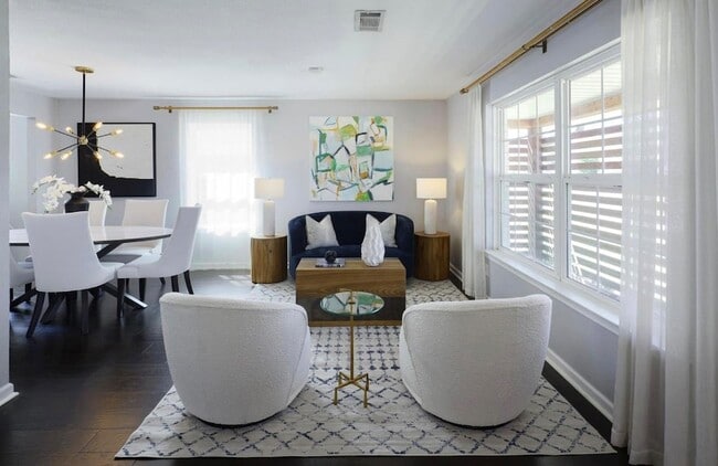 Photo - 10282 Vinemont St