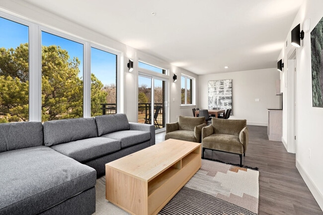 Building Photo - 10 Riordan Rd Unit ID1221877P