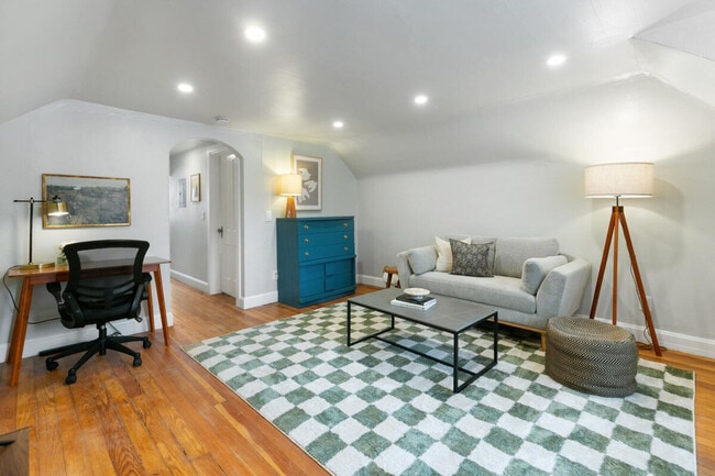 Building Photo - 2619 E 12th Ave Unit ID1239937P