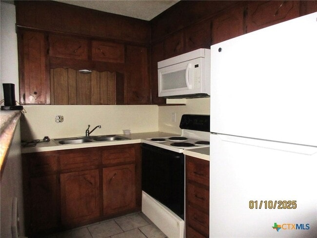 Photo - 2904 Lake Rd