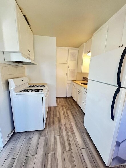 Photo - 4064 Oakcrest Dr