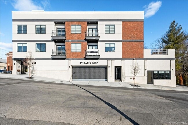 Building Photo - 355 Phillips Park Rd Unit 301