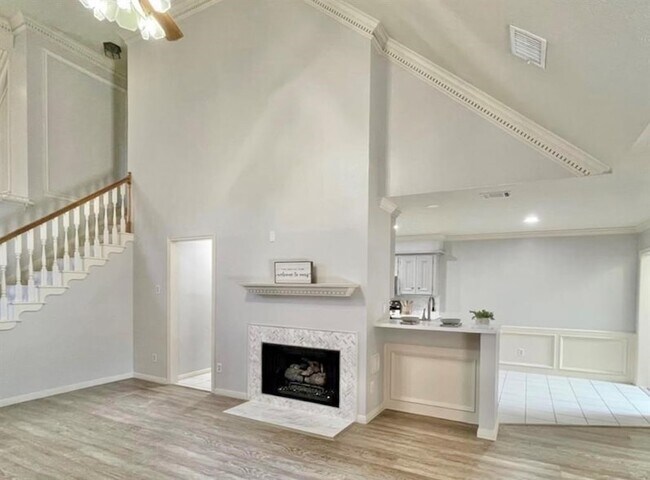 Photo - 18226 Vinland Dr
