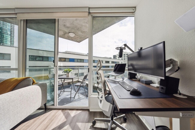 Photo - 388 Beale St Unit FL9-ID1009996P