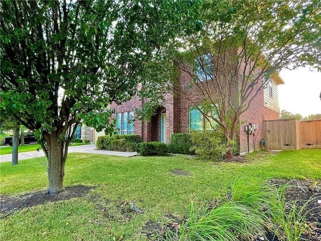 Photo - 906 Mesquite Hollow Pl